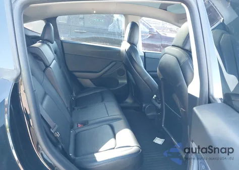 2022 Tesla Model Y Performance Dual Motor All-Wheel Drive z USA, uszkodzony, nr VIN 7SAYGDEF7NF373292